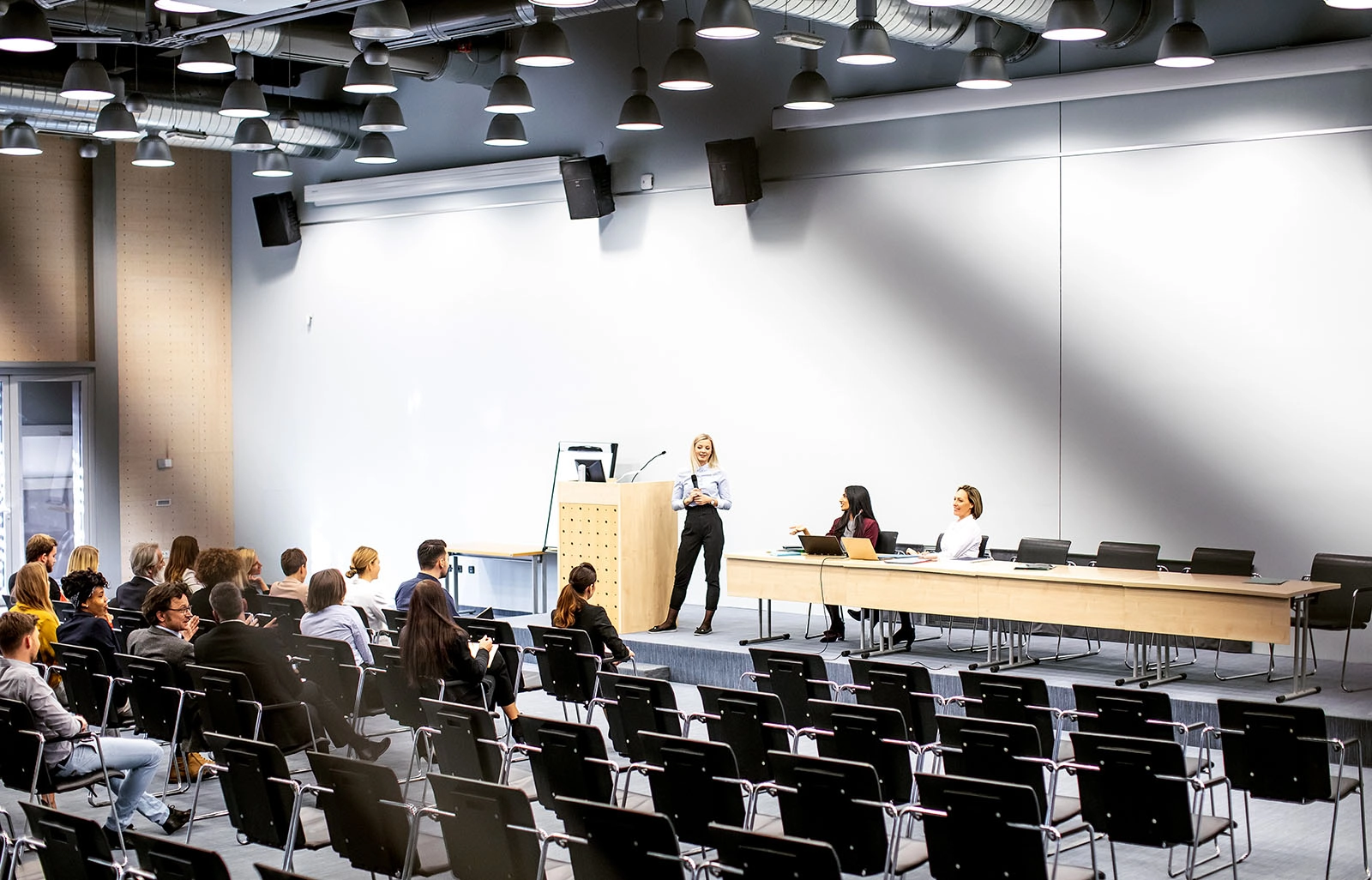 Feature Showcase Card